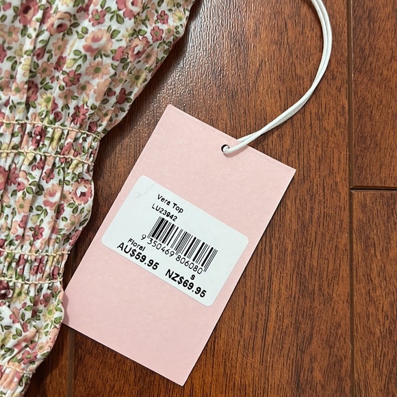 Floral top - Picture 3 of 3